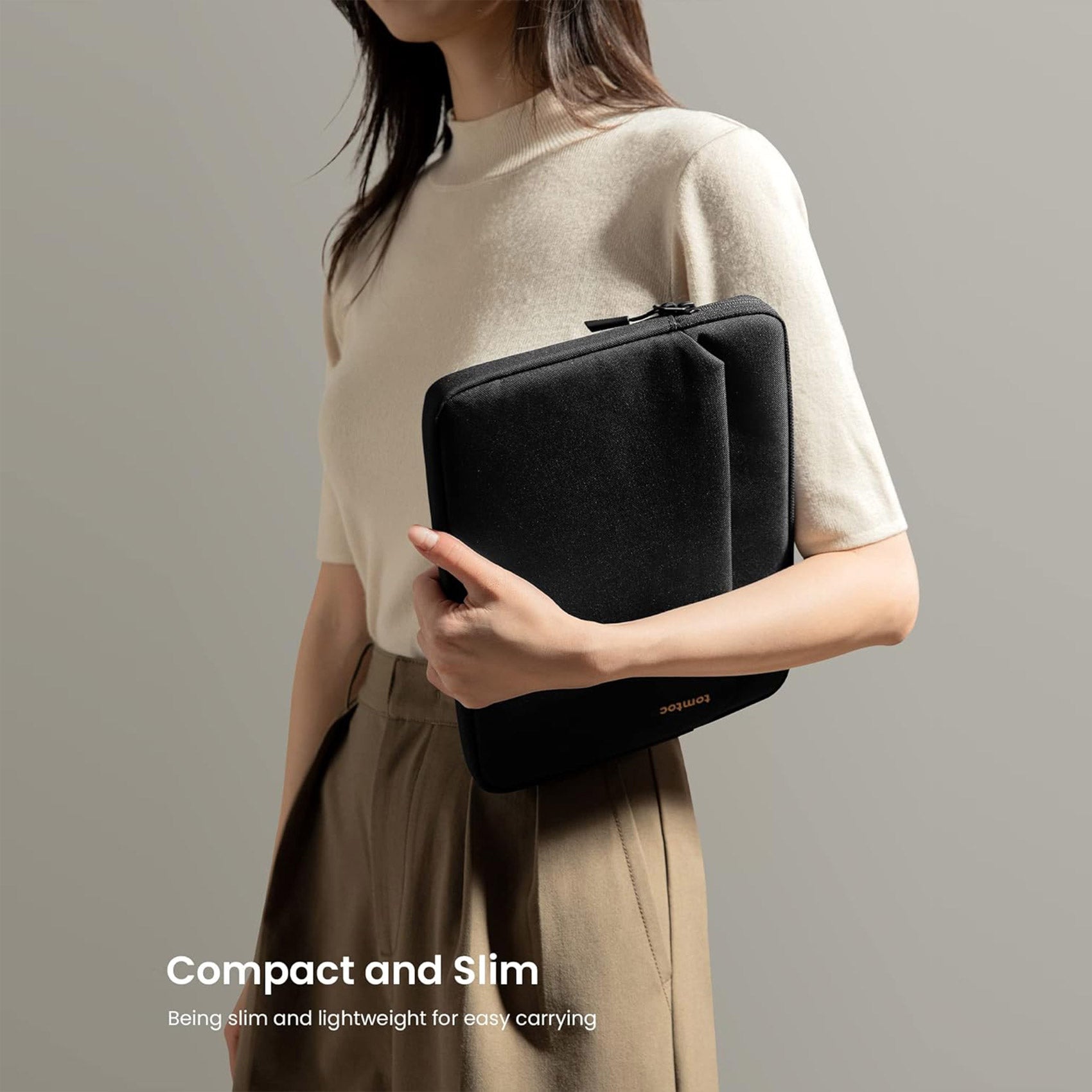 Light B18 Tablet Sleeve 12.9" - Black