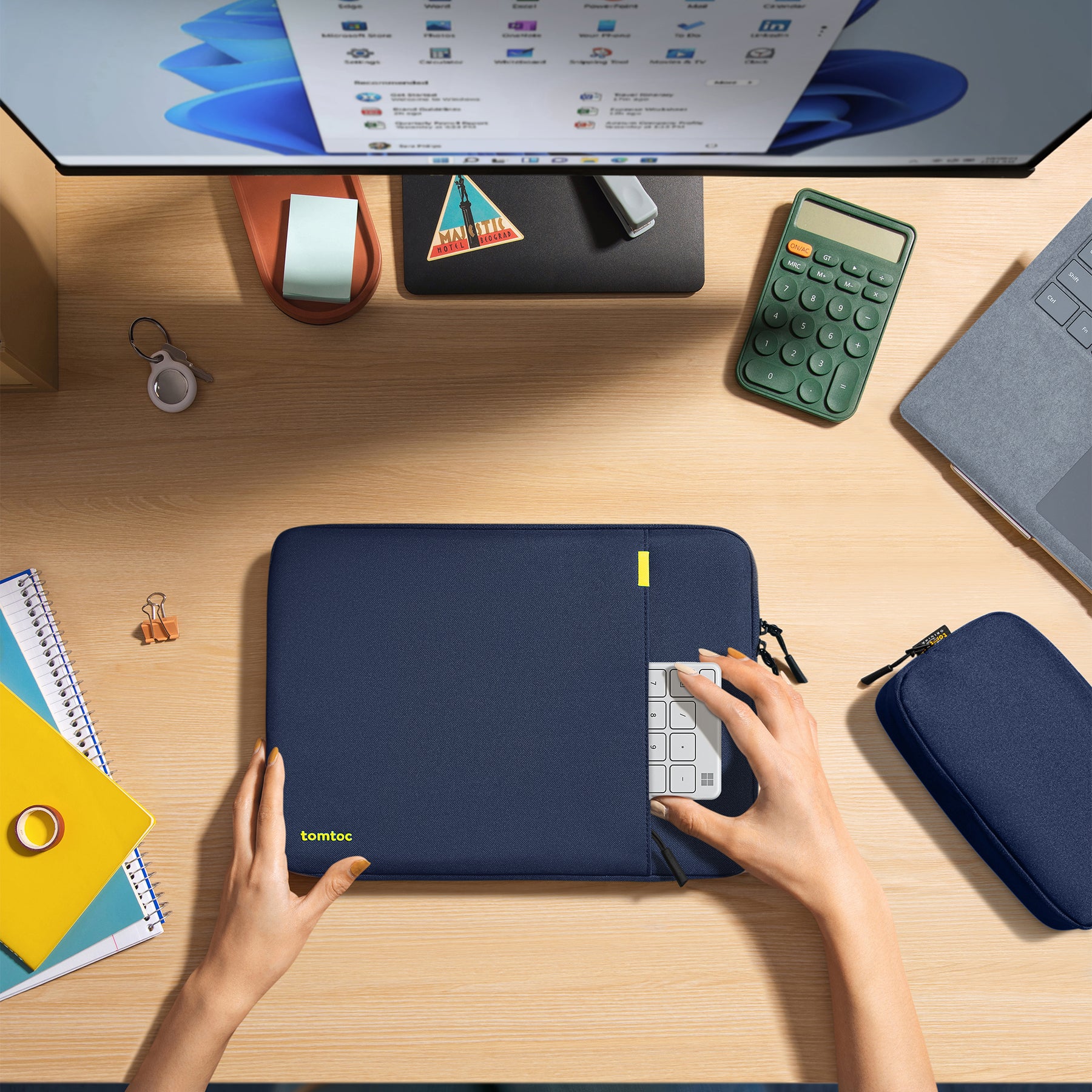Defender A13 Laptop Sleeve & Pouch (Macbook) 13" - Navy Blue
