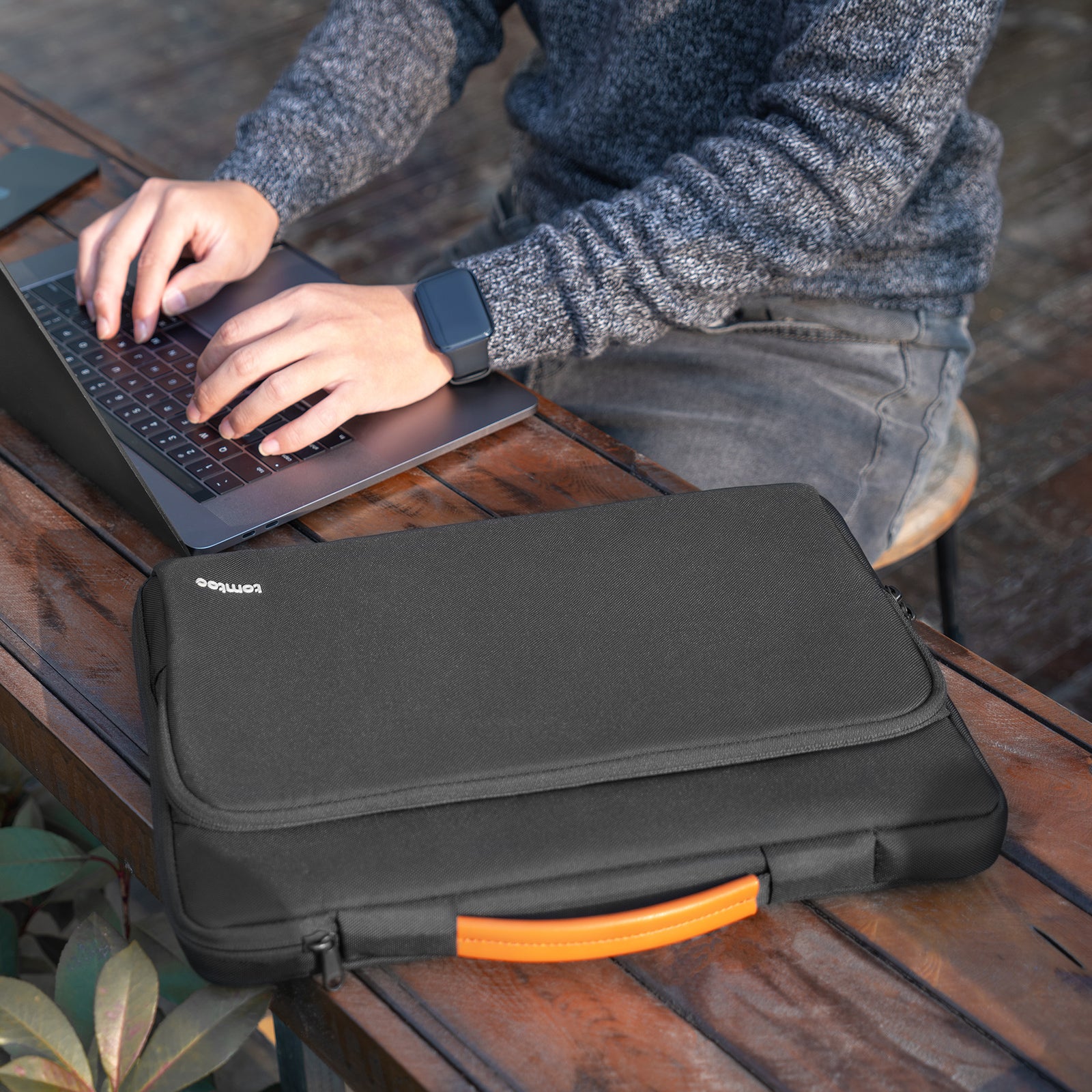 Defender A14 Laptop Briefcase (Macbook) 16" - Black