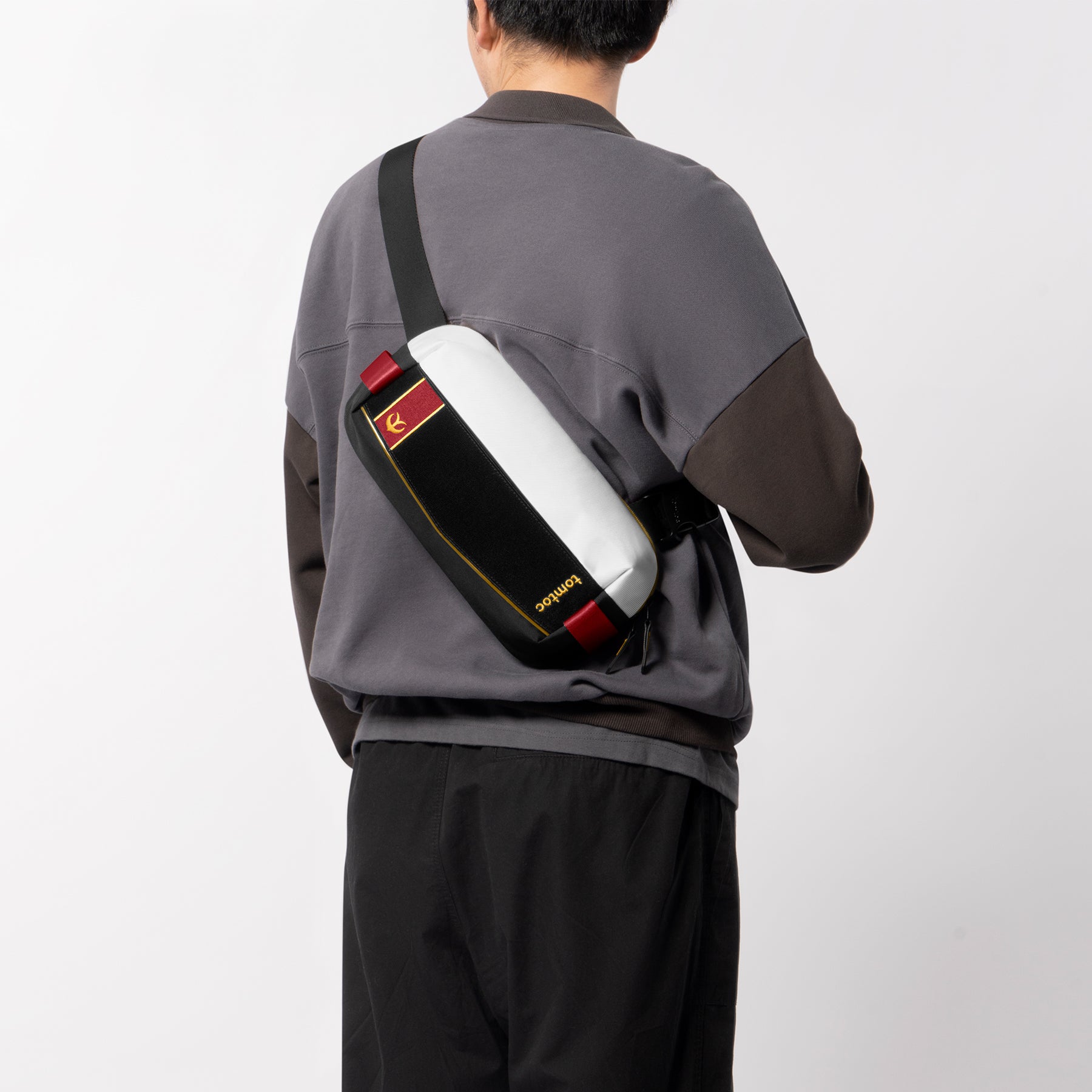 Monster Hunter Royal Order T21 Sling Bag - S