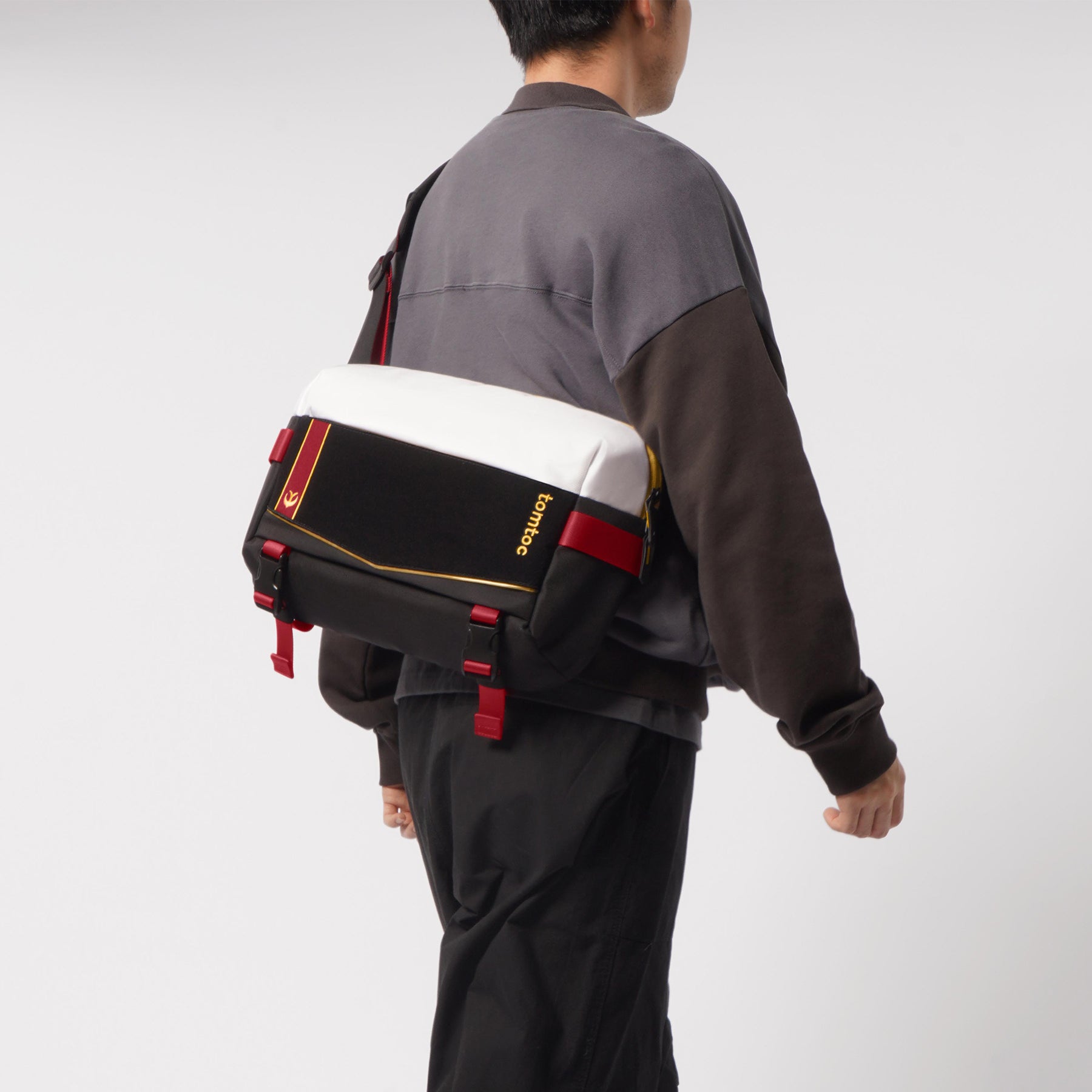 Monster Hunter Royal Order T21 Sling Bag - L