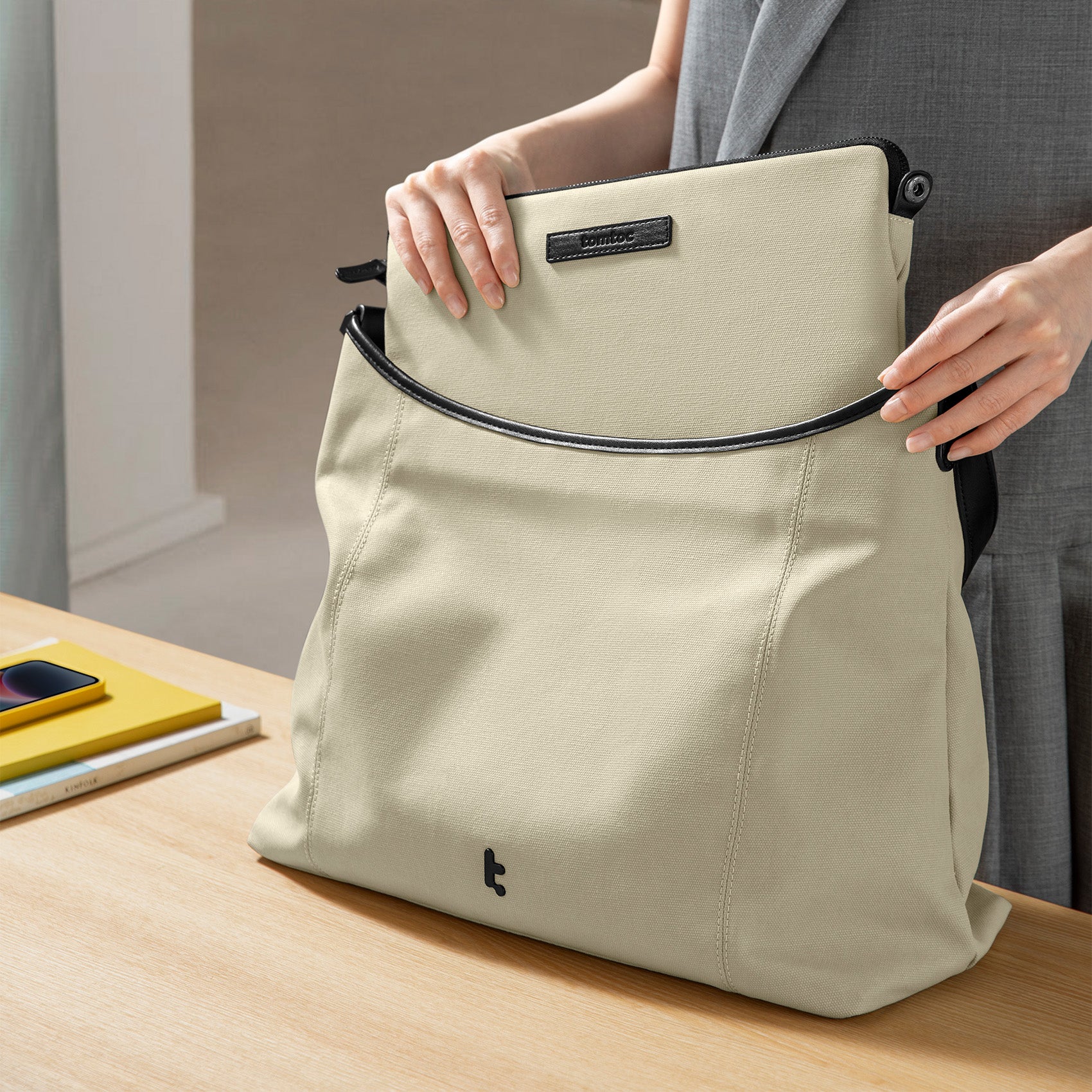 The-Her T28 Tote Bag 14" - Khaki