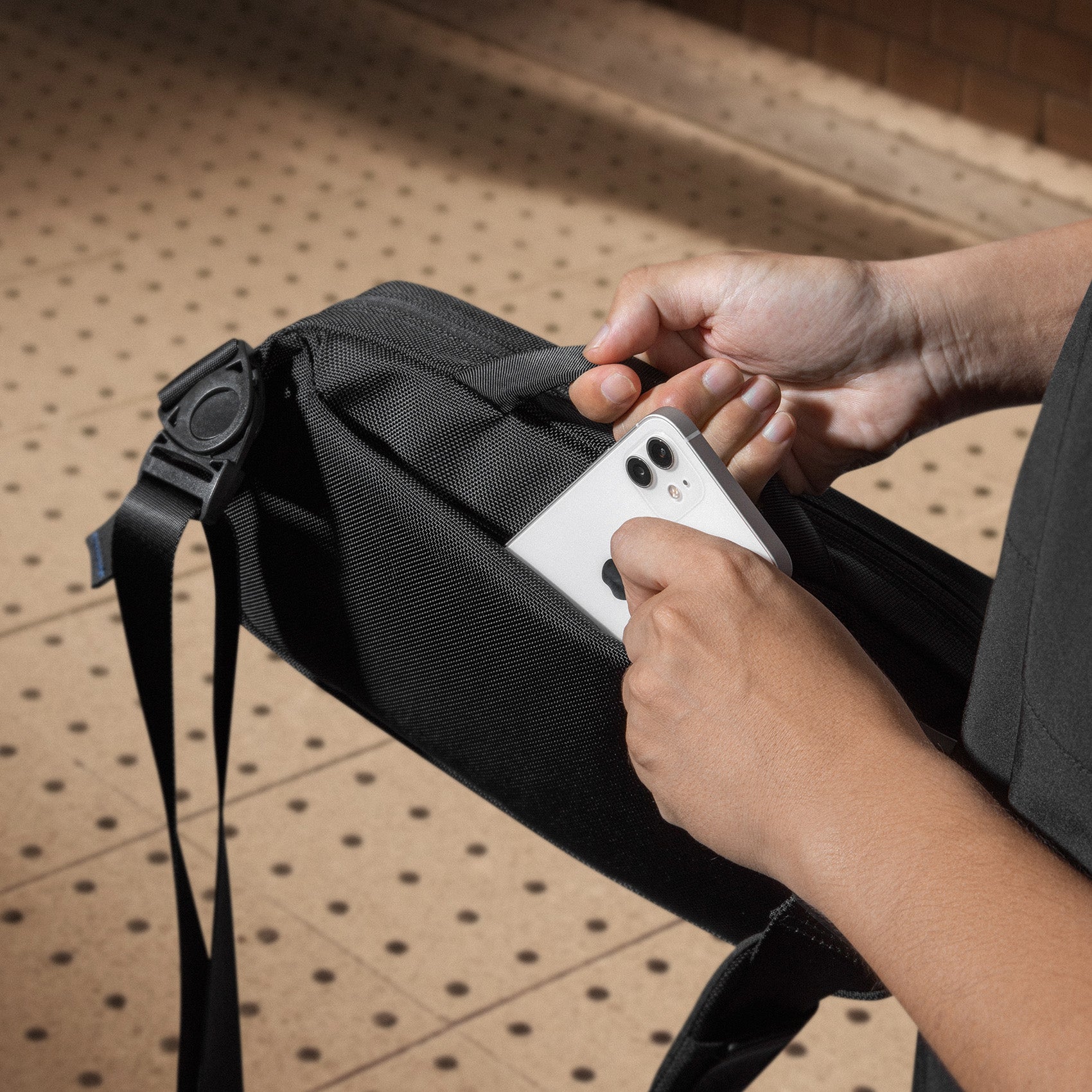 Wander T26 Sling Bag - Black