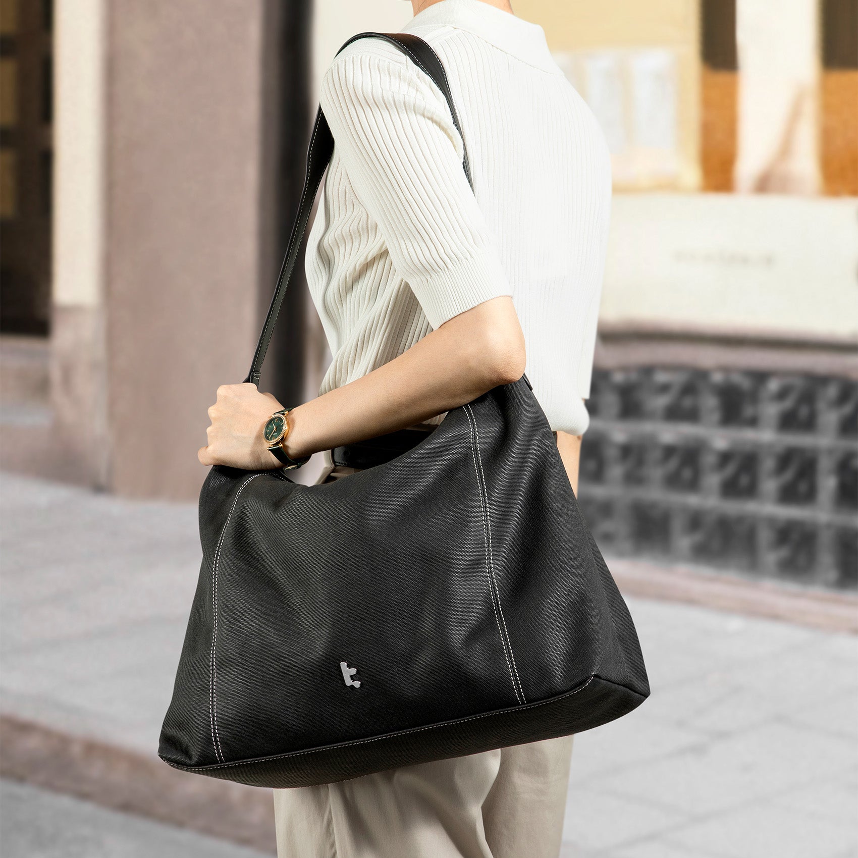 The-Her T28 Tote Bag 16" - Black