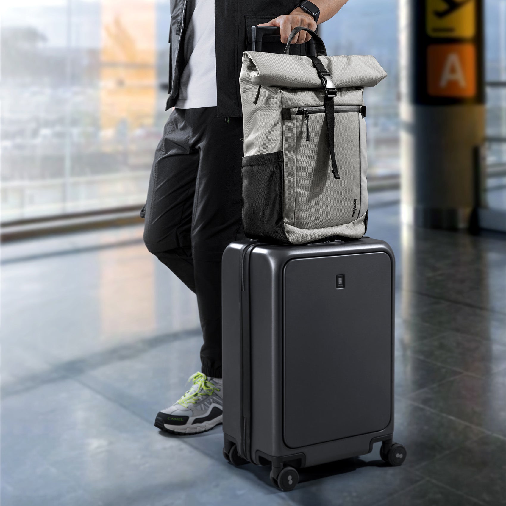 Navigator T61 Backpack 22L - Gray