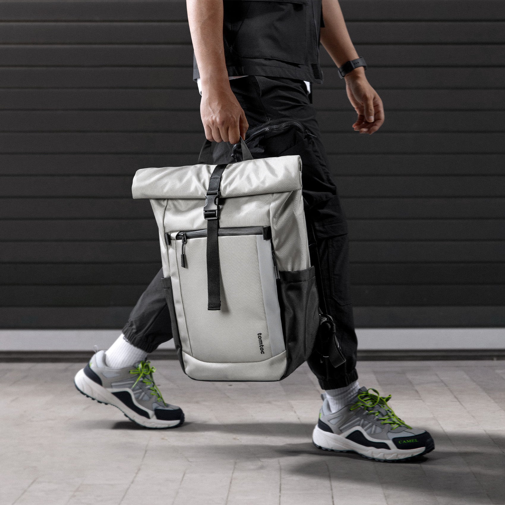 Navigator T61 Backpack 22L - Gray
