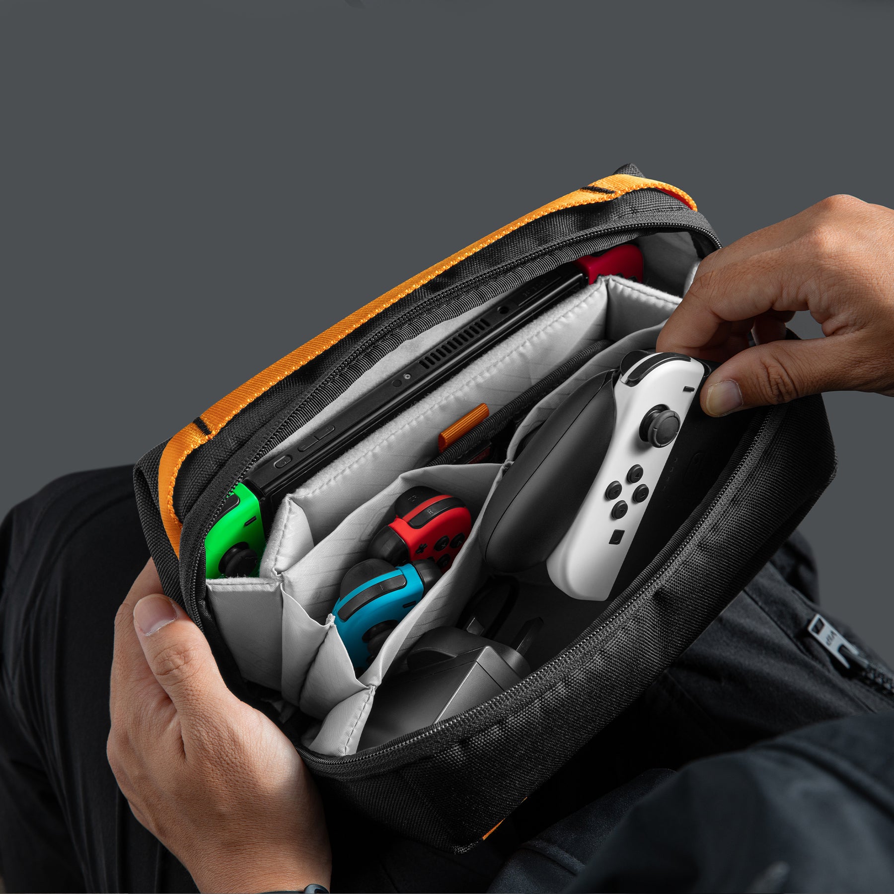 tomtoc Carrying Bag Protective Large Capacity With 20 Game Card Slots - Nintendo Switch / OLED Model
