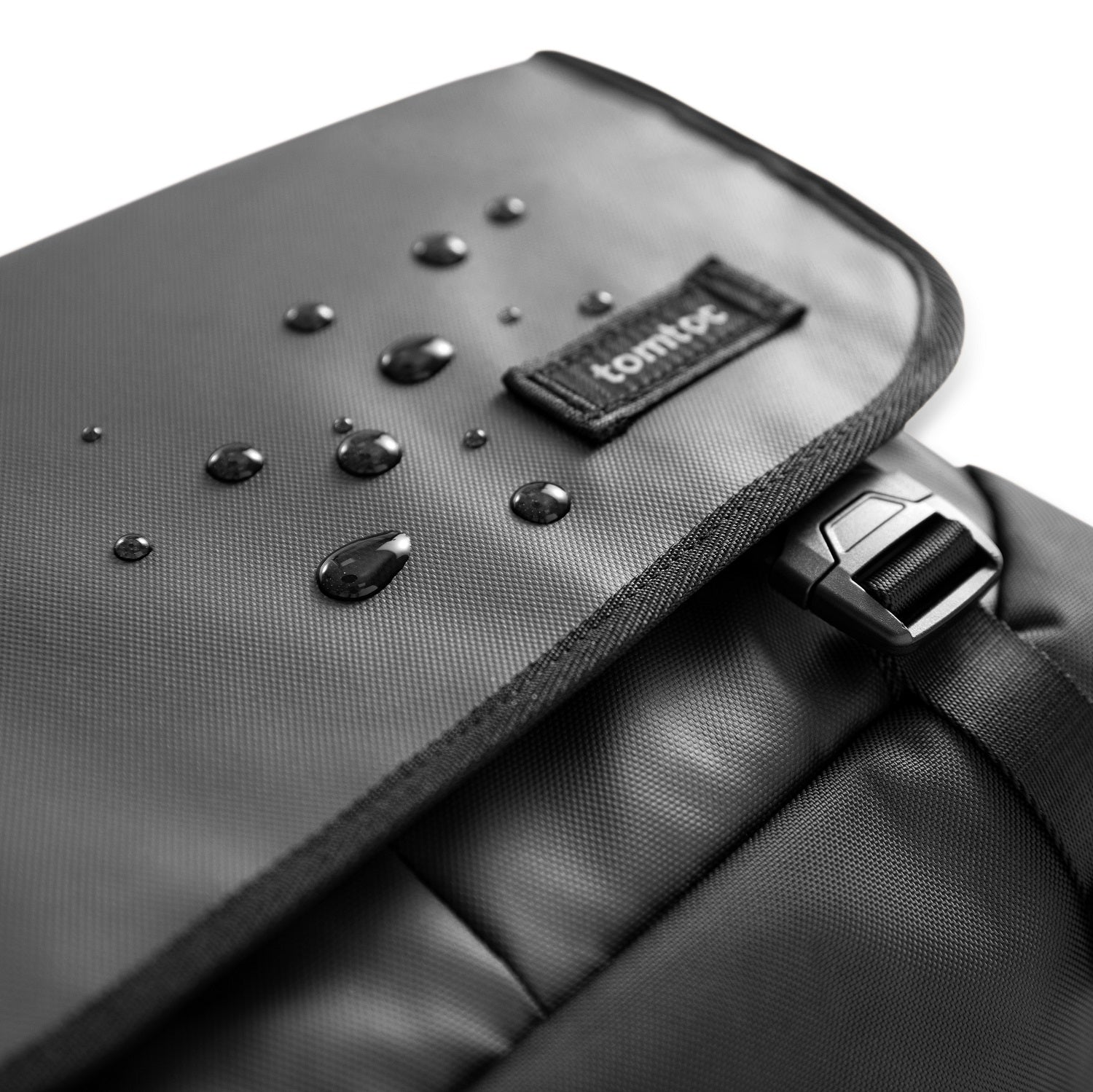 Explorer T22 Messenger Bag 16" - Black