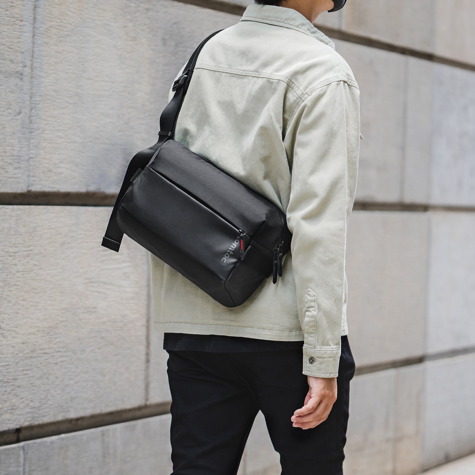 Explorer T21 Sling Bag 11" - Black